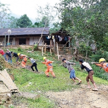 tong bi thu chu tich nuoc nguyen phu trong nganh dien la nganh cong nghiep mui nhon cua dat nuoc