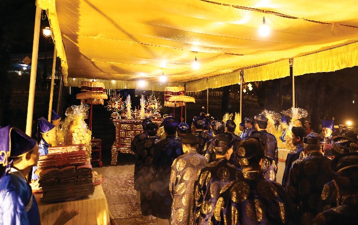 ngay tet vua cung le the nao