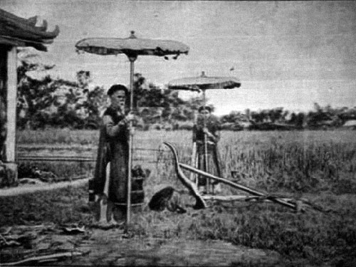 tich dien duoi trieu nguyen cham viec goc trong nghe nong