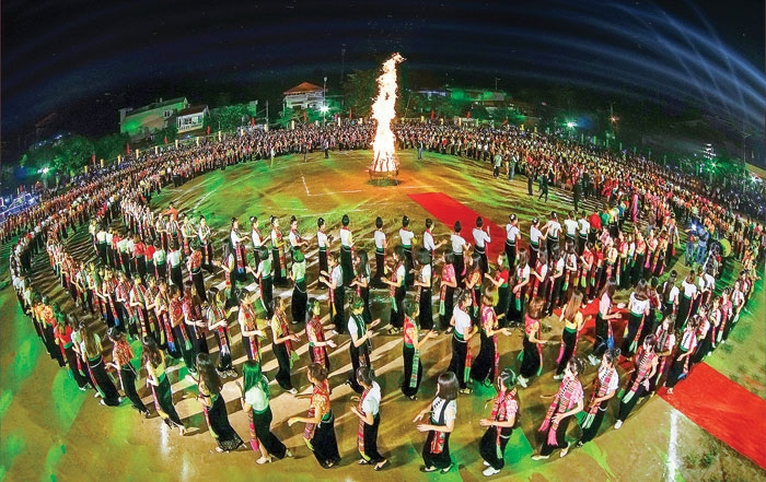 xoe thai suc song manh liet