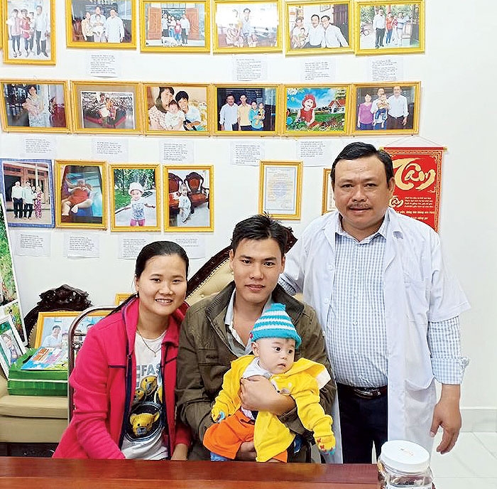 bac si co biet tai chua hiem muon