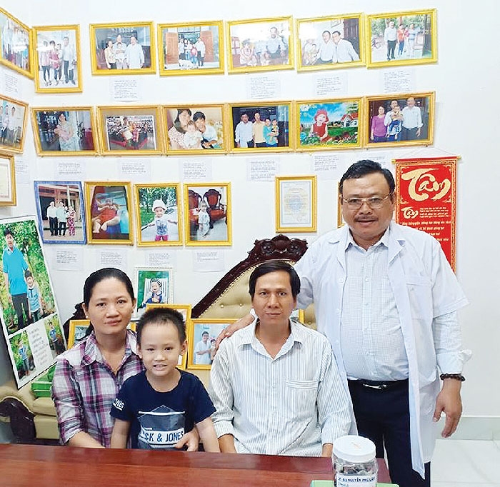 bac si co biet tai chua hiem muon