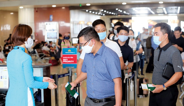 Nhu cầu đi lại của người dân tăng đột biến, vượt dự báo