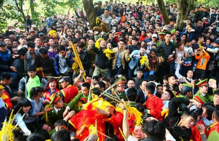 le hoi 2016 co kha hon nhung van bat nhao