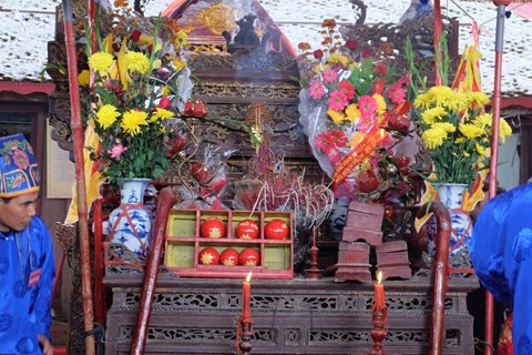 Giẫm đạp, đổ máu cướp Phết ở lễ hội cầu may mắn giam dap do mau cuop phet o le hoi cau may man