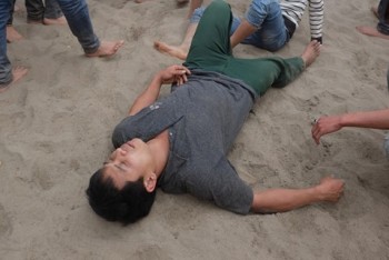 Giẫm đạp, đổ máu cướp Phết ở lễ hội cầu may mắn