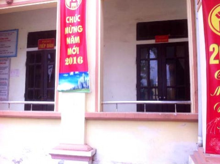 lanh dao xa tron viec di dam cuoi con chu doanh nghiep