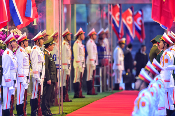 Tàu bọc thép của Chủ tịch Triều Tiên chuẩn bị đến Lạng Sơn tau boc thep cua chu tich trieu tien chuan bi den lang son