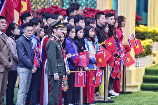 Tàu bọc thép của Chủ tịch Triều Tiên chuẩn bị đến Lạng Sơn tau boc thep cua chu tich trieu tien chuan bi den lang son