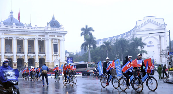Tàu bọc thép của Chủ tịch Triều Tiên chuẩn bị đến Lạng Sơn tau boc thep cua chu tich trieu tien chuan bi den lang son