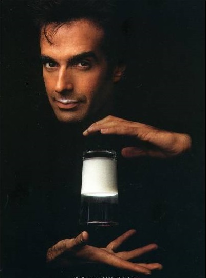 bi an cuoc doi than dong ao thuat david copperfield kinh ngac co may kiem tien