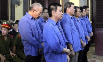 Chống tham nhũng không thể chỉ bắn chỉ thiên!