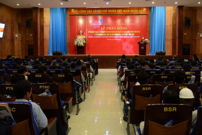 cddk viet nam phat dong tuan le quoc gia ve atvsld pccn va atgt nam 2016