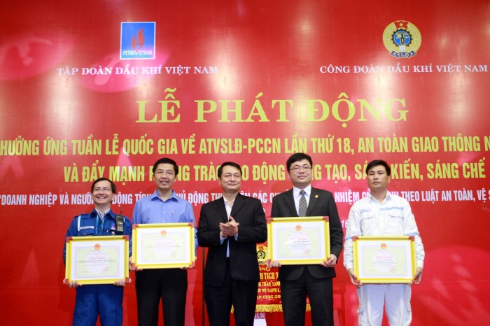 cddk viet nam phat dong tuan le quoc gia ve atvsld pccn va atgt nam 2016