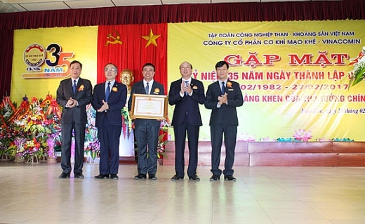 dong hanh cung su phat trien cua nganh than