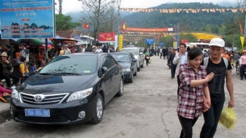 Vẫn đi lễ chùa giờ hành chính