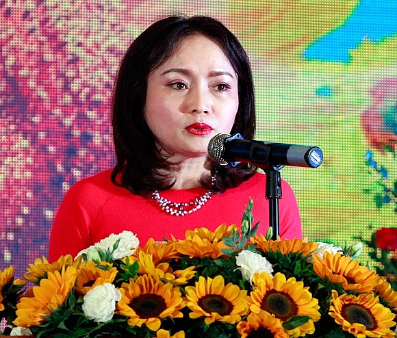 ruc ro nhung bong hong pvn