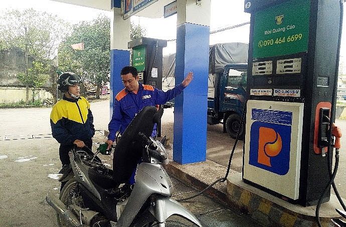 ai co quyen phan xu xang e5 ron 92