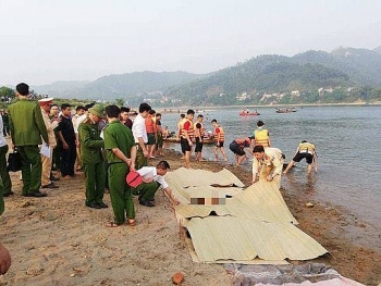 Sinh mạng con trẻ và nỗi xót xa mang tên “trách nhiệm”