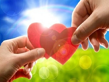 Ăn để tồn tại và yêu thương để sống