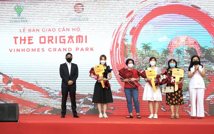 Vinhomes bàn giao căn hộ The Origami tới tay những cư dân đầu tiên