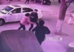 [VIDEO] Nghi chồng ngoại tình, vợ cầm dao truy sát