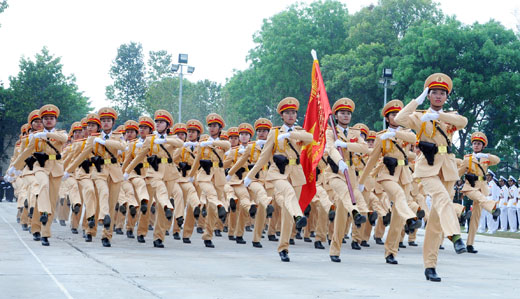 Đội hình diễu binh tại Lễ kỷ niệm 40 năm giải phóng Miền Nam Đội hình diễu binh tại Lễ kỷ niệm 40 năm giải phóng Miền Nam