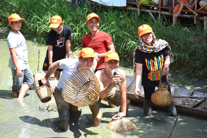 trai nghiem van hoa ban dia