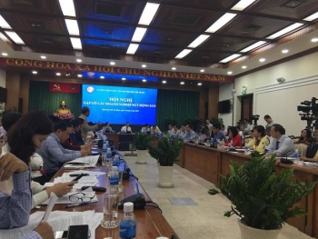 Mẹ Cường Đô La: "Không vì cổ đông, 3.000 nhân viên thì tôi đã tự tử"