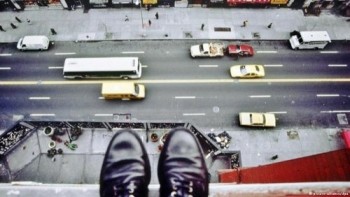 Công văn 'hỏa tốc' yêu cầu chặn nạn quan tham TQ tự sát