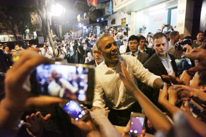 tt obama da xoa bo khoang cach tuong chung vo tan