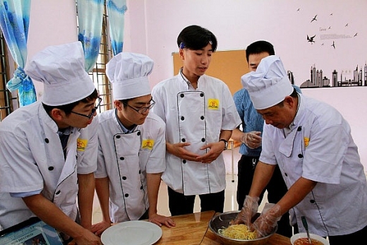 chia khoa vao doi