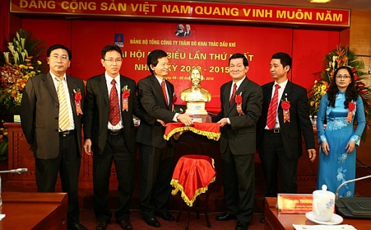dang bo pvep luon vung vang vuot song