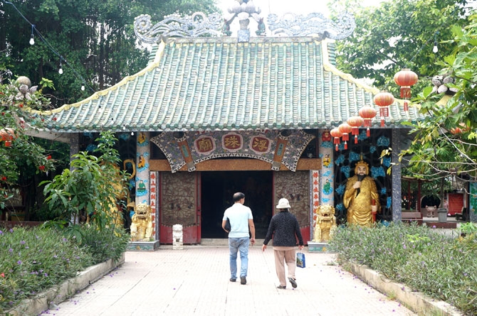 doc dao mieu noi 300 tuoi
