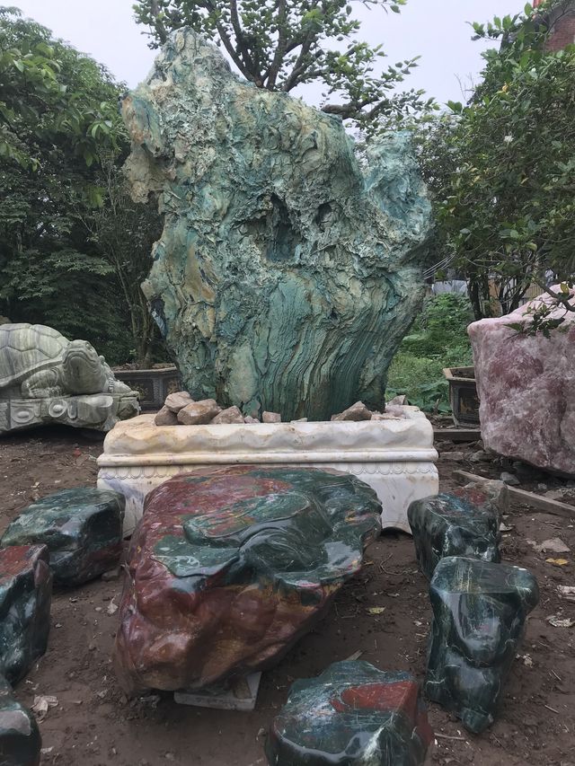 chiem nguong bo ban ghe va tang da ma nao xanh gia tien ty dai gia moi dam choi