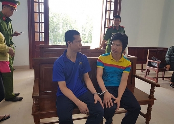 Hai anh em ruột lĩnh án vì nhiều lần xâm hại tình dục bé gái dưới 16 tuổi