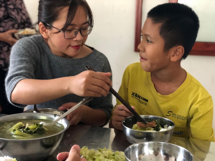 chu ngoc quynh co gai thien su menh