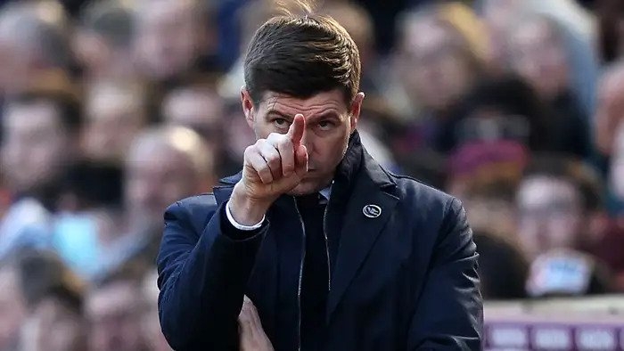 Klopp nói gì khi được có tin 'huyền thoại' Steven Gerrard  quay trở lại Anfield
