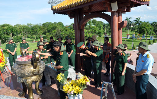 Một chuyến trở về chiến trường xưa