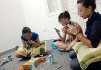 Thiếu nữ "phê" ma túy đá