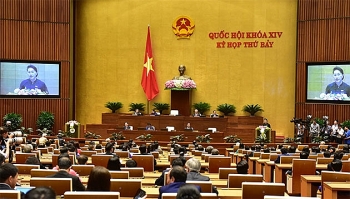 Những quyết sách hợp lòng dân
