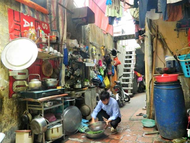 Đi cũng dở, ở không xong!
