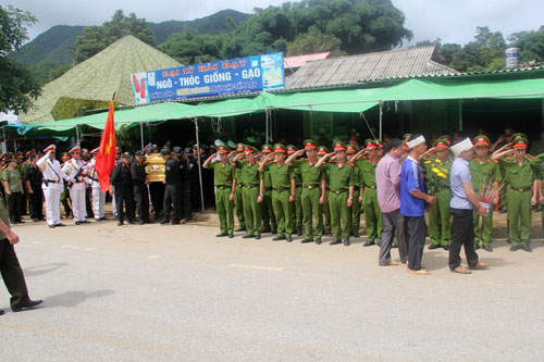 Tổ chức truy điệu chiến sỹ Lường Phát Chiêm tại quê nhà