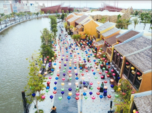 ky ao man trinh dien thuong cang than tien tai vinpearl land nam hoi an