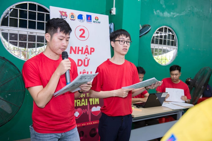 hien mau cuu nguoi nghia cu cao dep cua tuoi tre dam ca mau