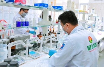 Tiếp cận thông tin kinh tế, tìm cơ hội đầu tư
