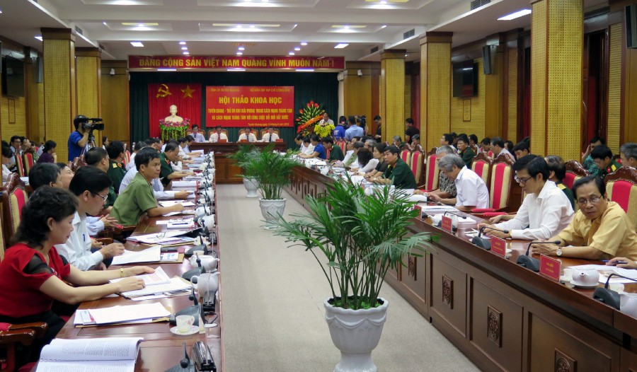Ngày 15/8/2015, tại thành phố Tuyên Quang, Bộ Biên tập Tạp chí Cộng sản phối hợp với Tỉnh ủy Tuyên Quang tổ chức Hội thảo khoa học “Tuyên Quang - Thủ đô Khu giải phóng trong Cách mạng Tháng Tám và Cách mạng Tháng Tám với công cuộc đổi mới đất nước”. Trong ảnh: Toàn cảnh hội thảo. Ảnh: Quang Đán – TTXVN