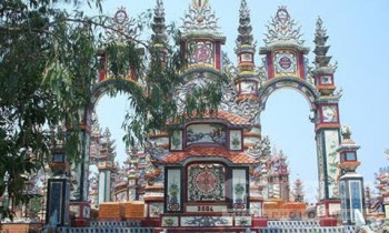 Đổ bạc tỷ 'nuôi' người đã chết ở 'thành phố ma'