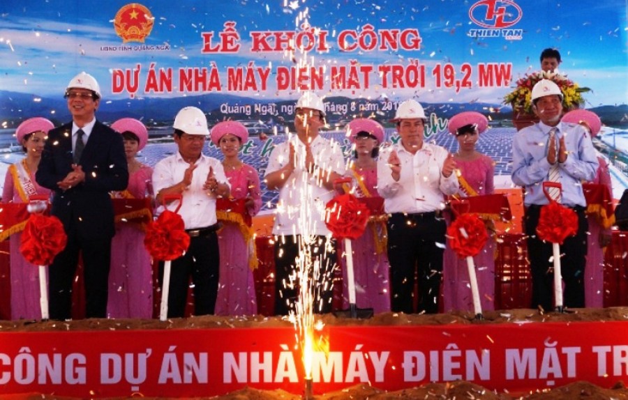 quang-ngai-to-chuc-le-khoi-cong-du-an-nha-may-dien-mat-troi
