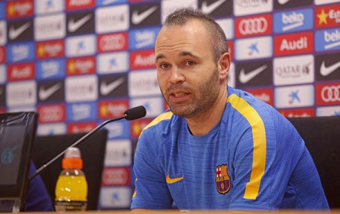 iniesta cam thay that vong vi khong cau thu nao bacerlona vao top 3 uefa